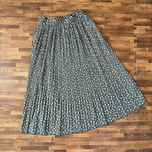 Exlura Green Floral Pleated Skirt Medium